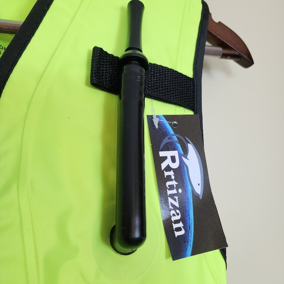 NWOT Rrtizan Adults Inflatable Swim Vest Men Women Bouyancy Aid >30 kg - Picture 7 of 12